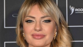 Manila Nazzaro contro l’ex: “Ho scoperto su Instagram che aveva un’altra famiglia”