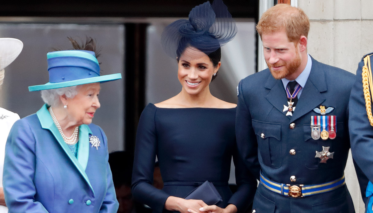 La Regina Elisabetta lontana da Meghan e Harry | DiLei