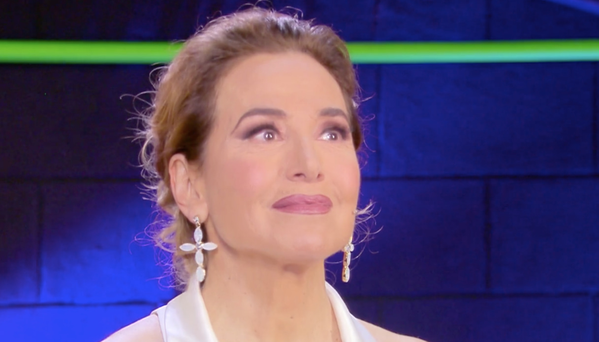 Barbara D’Urso rivede il fratello Riccardo e si commuove in diretta