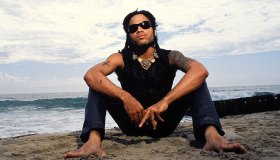 Lenny Kravitz, a 60 anni è sempre il più bello: tutti i suoi amori