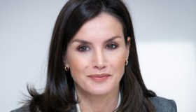 Letizia di Spagna impeccabile vicino a Felipe: oggi uniti più che mai