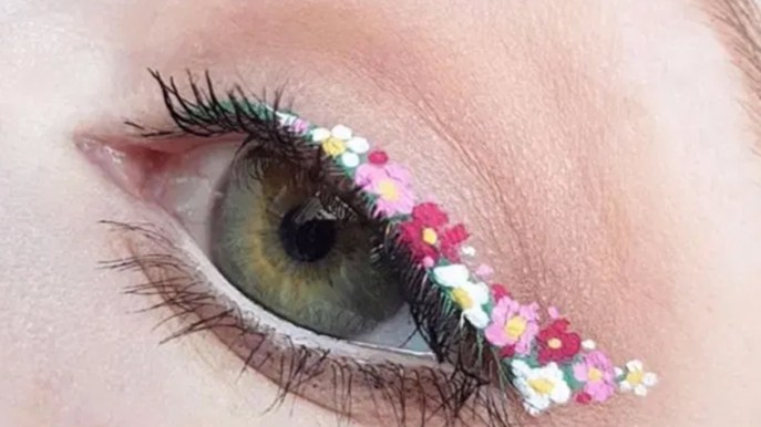 Il nuovo trend makeup occhi per la primavera estate è l’eyeliner fiorito
