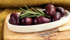 Olive Kalamata: fai il pieno di antiossidanti e proteggi il cuore