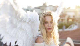 Tutti nasciamo con un paio di ali, ma qualcuno che proverà a spezzarle