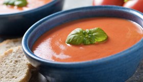 Crema di pomodoro. La regina dell’estate che protegge l’intestino e ti fa dimagrire