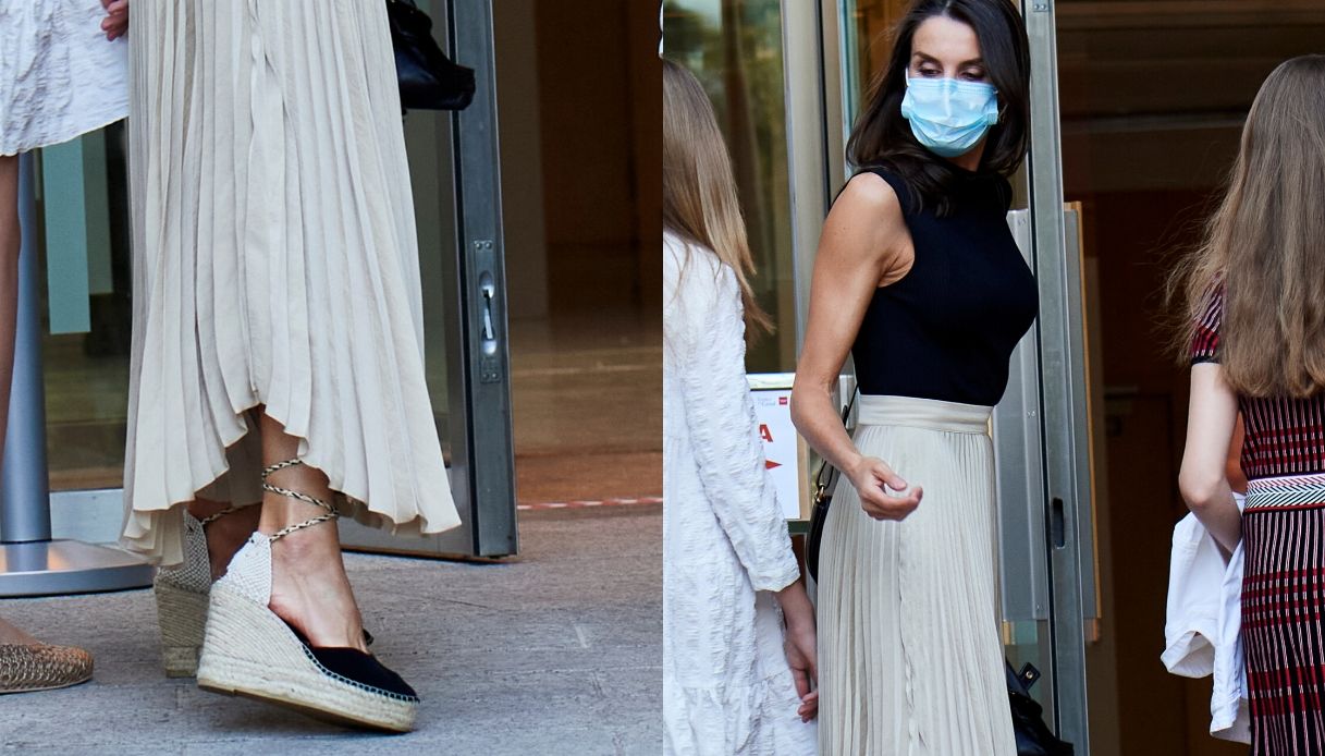 Letizia di Spagna look moderno e fresco, sembra più giovane accanto alle  figlie