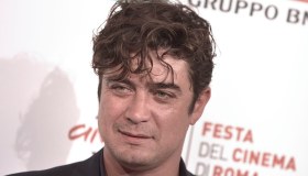 Riccardo Scamarcio diventerà padre: la compagna Angharad Wood è incinta
