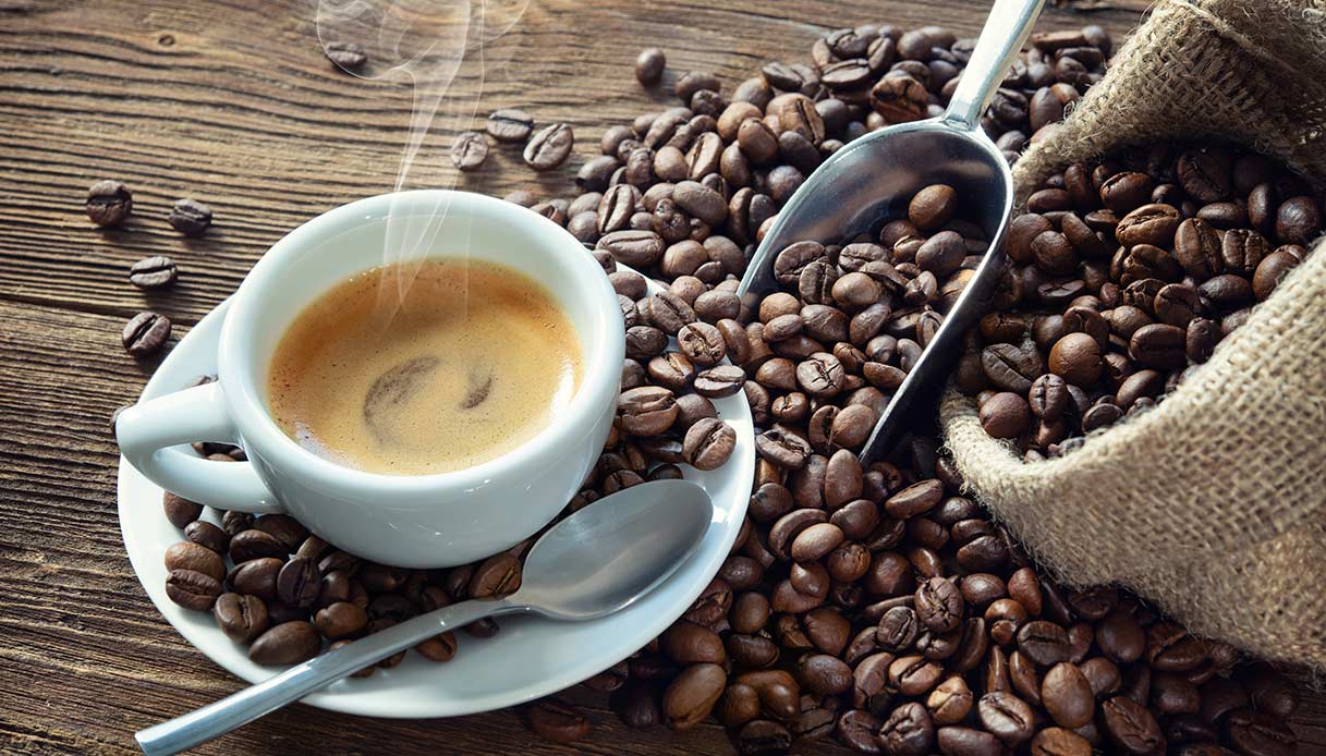 Integratori di caffeina: benefici e controindicazioni