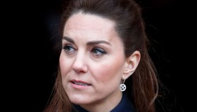 Kate Middleton torna in pubblico e mostra indifferenza verso Meghan Markle