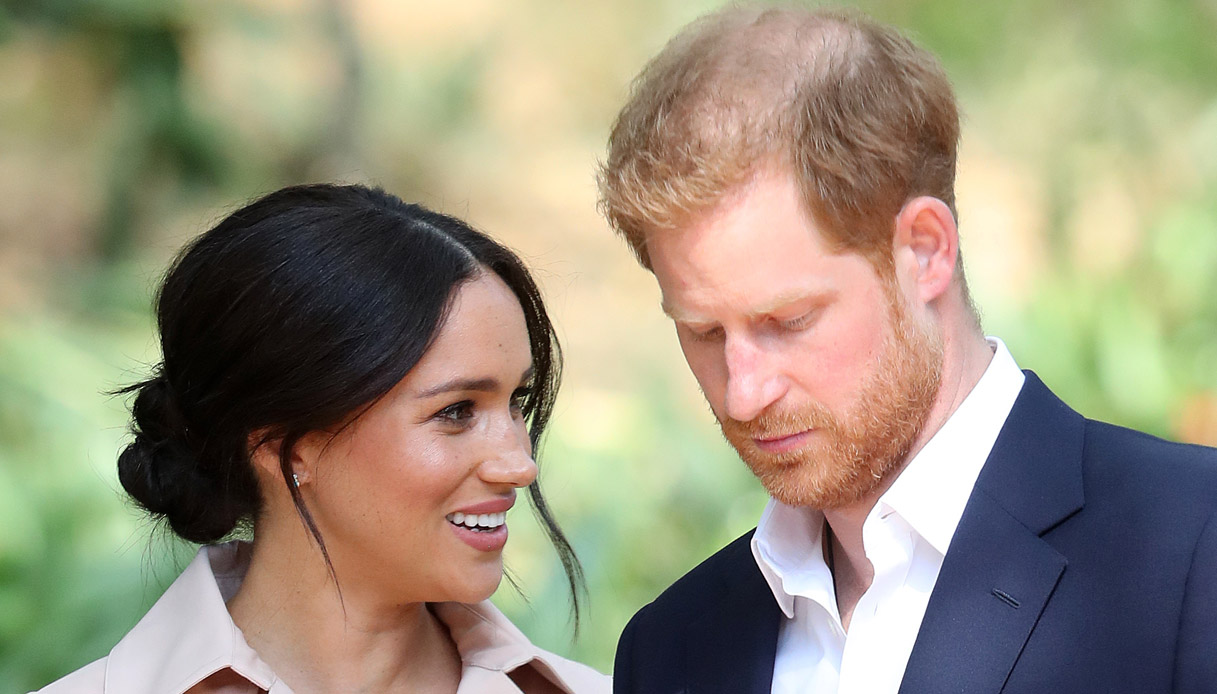 Meghan Markle e Harry di nuovo in crisi. “Un’esistenza inutile, in autoesilio”
