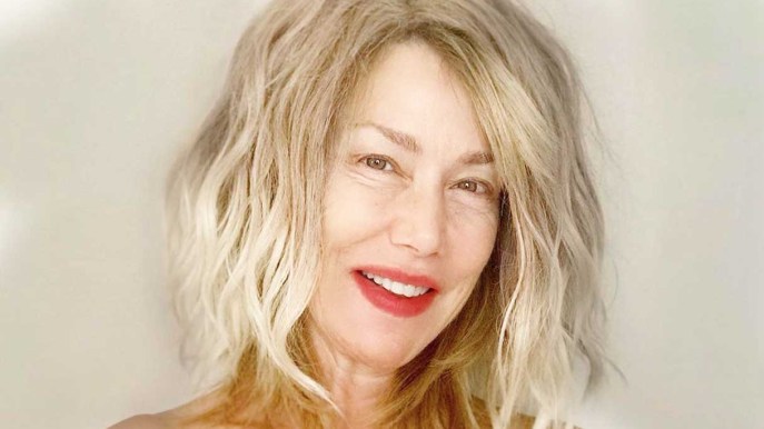 Nancy Brilli strepitosa in bikini a 56 anni: la foto della sua vacanza a Ponza su Instagram