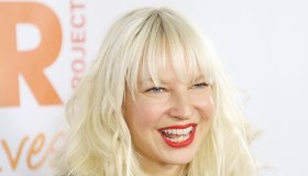 Sia, la cantante è nonna a 44 anni, un anno dopo essere diventata mamma