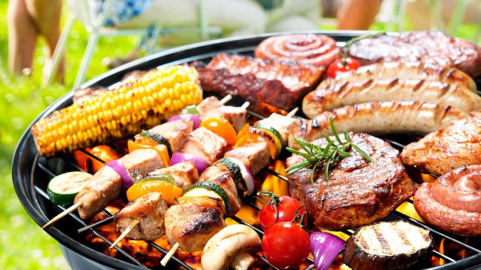 Ultimi barbecue e salute: i consigli per mangiare bene, senza rischi