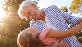 Amo i miei nipoti ma non rinuncerò (di nuovo) alla mia vita