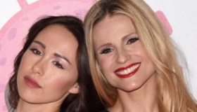 “Tua madre Michelle Hunziker così bella, tu brutta”: Aurora Ramazzotti replica su Instagram