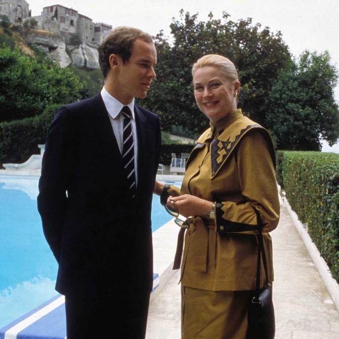 Grace Kelly e il figlio maggiore, il Principe Alberto. Maggio 1982