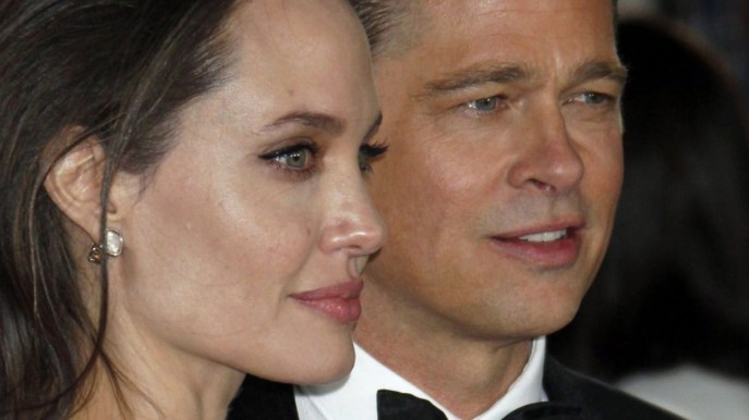 Brad Pitt porta Angelina Jolie in tribunale: vuole la custodia dei figli