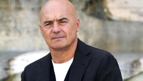 Luca Zingaretti dimesso dall’ospedale: “Grazie a tutti”
