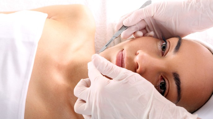 Chirurgia estetica, “Diffidate dei furbetti del master”: il dr. Santanchè chiarisce