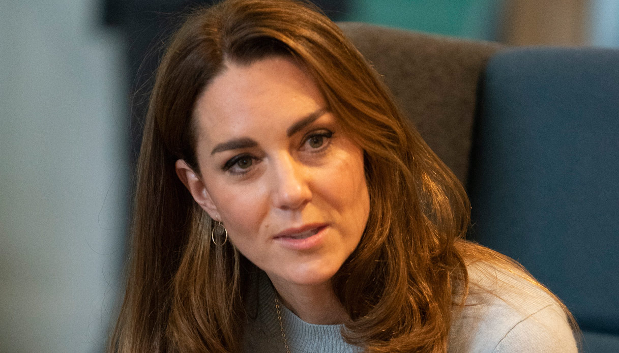 Kate Middleton sfida il protocollo e disubbidisce alla Regina Elisabetta