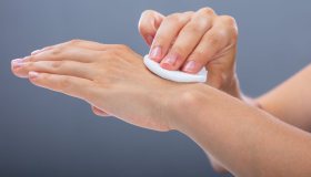 Acqua borica: cos’è, a cosa serve e dove si compra