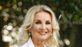 Oggi è un altro giorno, Barbara Bouchet si confessa sui figli, gli amori e il passato difficile