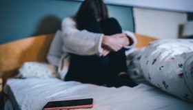 In 7 contro una ragazzina: non siete bulli, siete solo dei vigliacchi