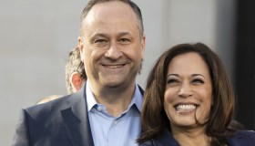 Chi è Doug Emhoff, il marito di Kamala Harris
