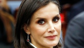 Letizia di Spagna come Lady Diana: primo viaggio all’estero da inizio pandemia