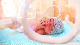 Neonati prematuri, una giornata per i piccoli che hanno “fretta”