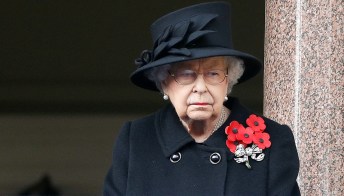 Remembrance Day 2020: i look dell’evento da Kate alla Regina