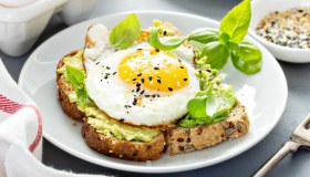 La dieta della longevità e la mima digiuno spiegate da Valter Longo