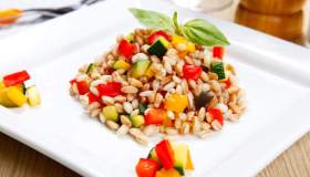 Farro: proprietà, calorie e benefici