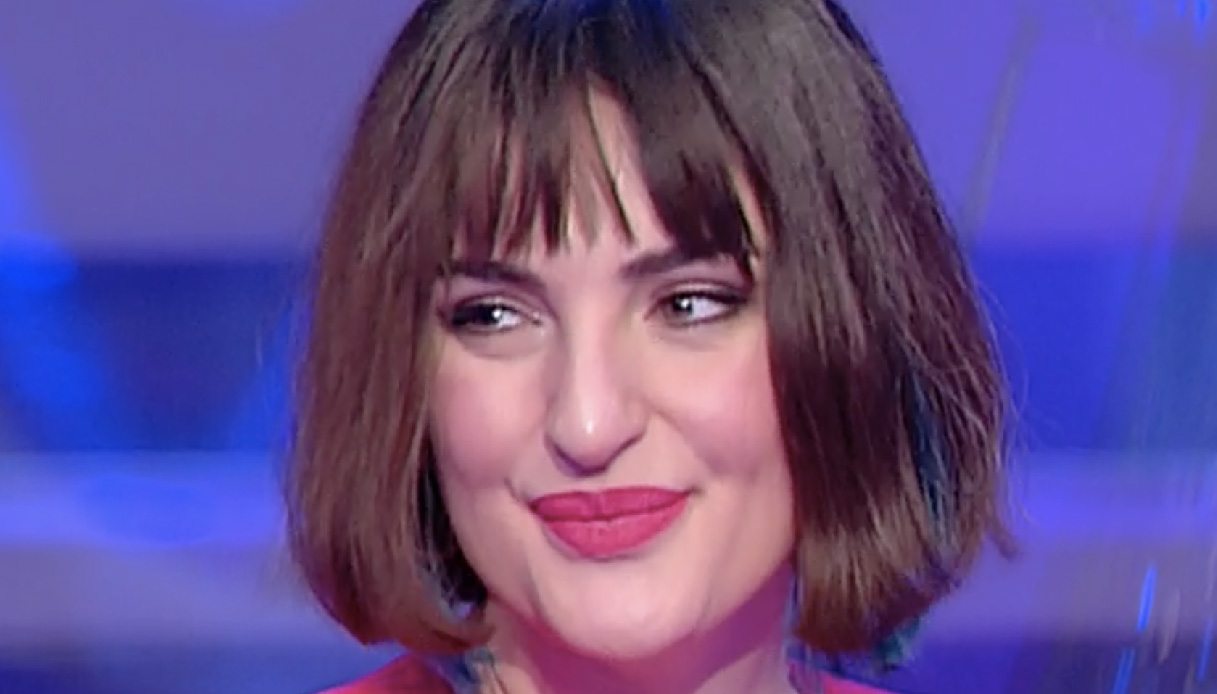 Arisa Si è Rifatta Il Naso
