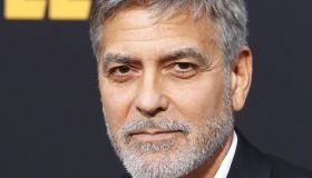 George Clooney, il segreto del suo fascino: il taglio dei capelli fai da te