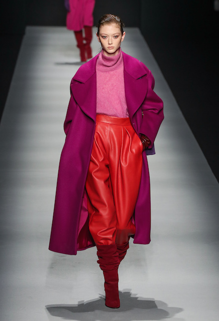 Pantaloni in pelle: non solo nero