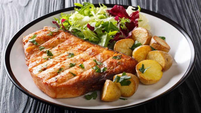 Dieta con pesce spada per fare il pieno di vitamina D. Ma attenzione alle controindicazioni