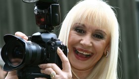 Ballo Ballo, la commedia Amazon ispirata alle canzoni di Raffaella Carrà