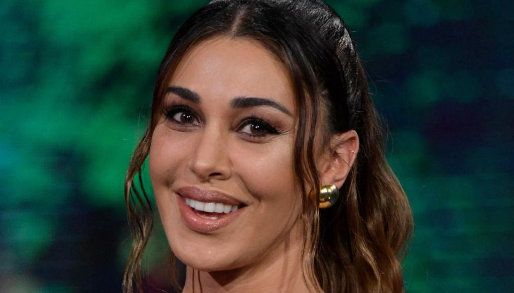 Belen Rodriguez Incinta Di Antonino Svelato Il Nome Della Figlia Dilei