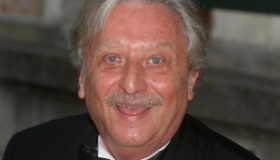 Chi era Claudio Sorrentino, voce italiana di Mel Gibson e John Travolta