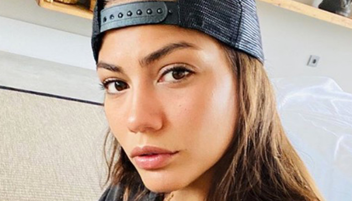 Demet Özdemir fidanzata: l’amore dell’attrice di Daydreamer