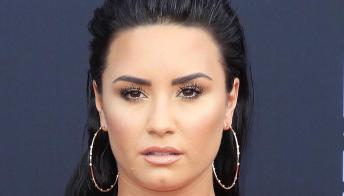 Demi Lovato racconta il suo periodo più buio: “Ho avuto tre ictus e un infarto”