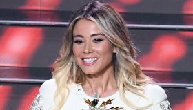 Celebrity Hunted 2, selfie di gruppo su Instagram: “Siamo pronti”