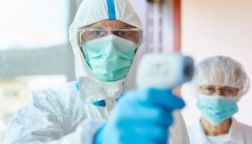 Covid-19, perché preoccupa la variante inglese: come proteggersi