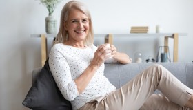 Sono una donna, e rivendico il mio diritto a invecchiare