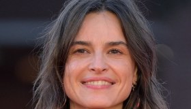 Lui è peggio di me, Kasia Smutniak conquista con eleganza e ironia