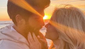 Diletta Leotta e Can Yaman: la foto del bacio al tramonto su Instagram