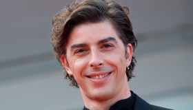 Ascolti tv del 31 agosto, Il giovane Montalbano contro Max Giusti