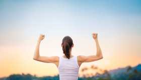 Esercizi per snellire e tonificare le braccia