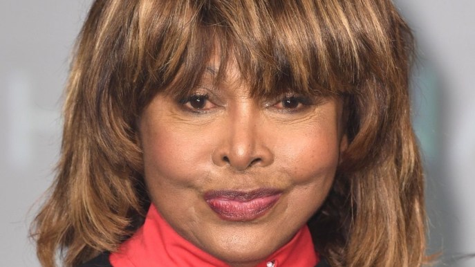 Tina Turner si racconta in un docufilm: gli abusi subiti e l’addio ai fan
